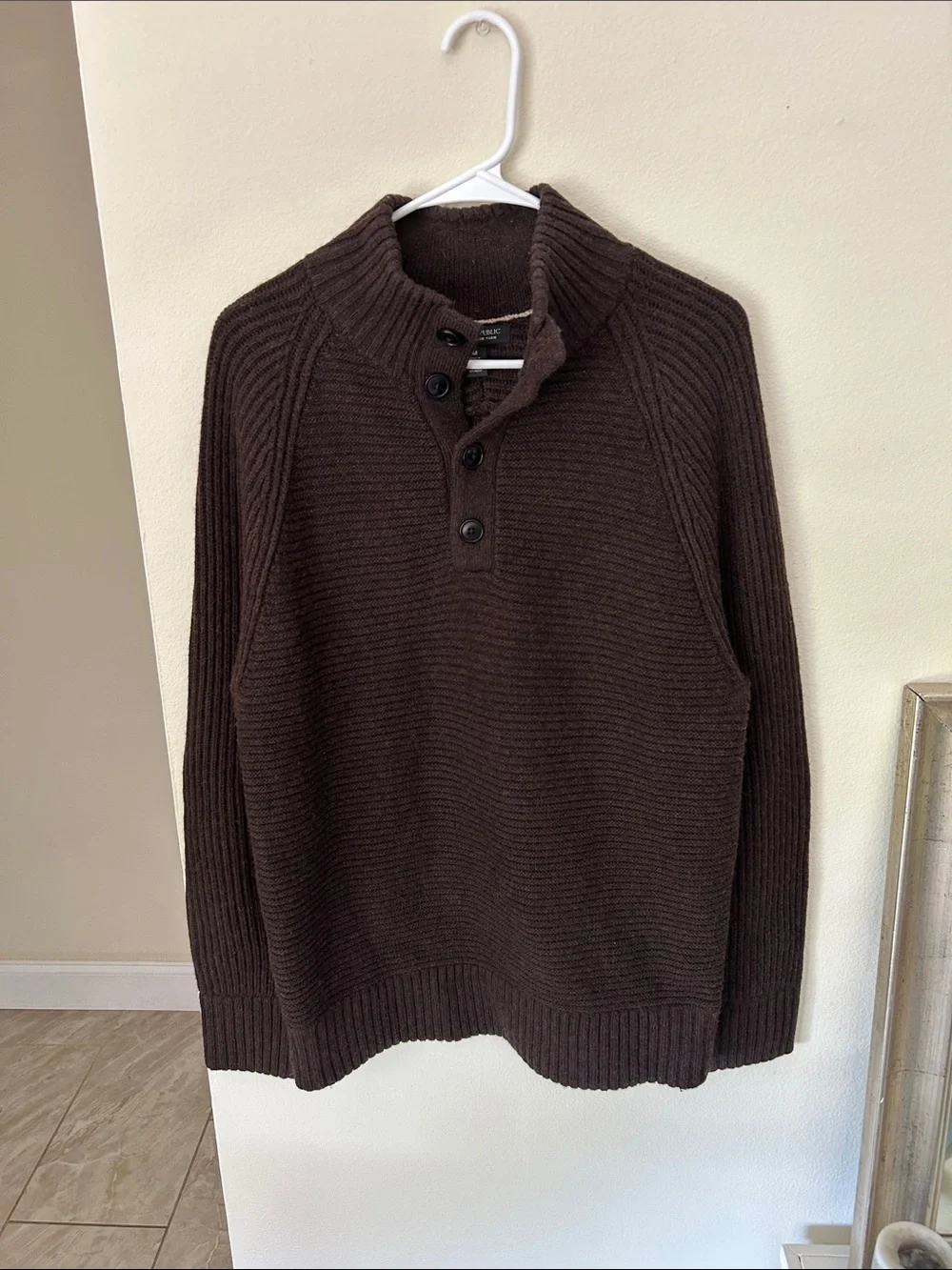 Banana republic men’s Nino Mock-Neck brown ribbed wool Sweater M